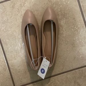 NWT Nude Flats